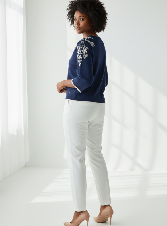 MAGLIA RICAMO BLU NBS76823